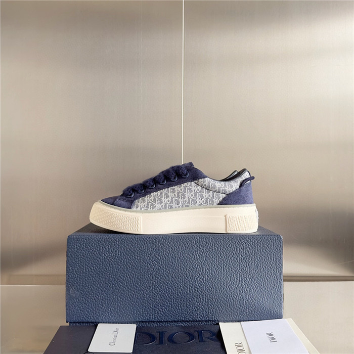 DR B33 SNEAKER