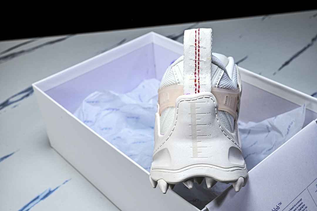 OW C/O ODSY-1000 SPORTS SHOES