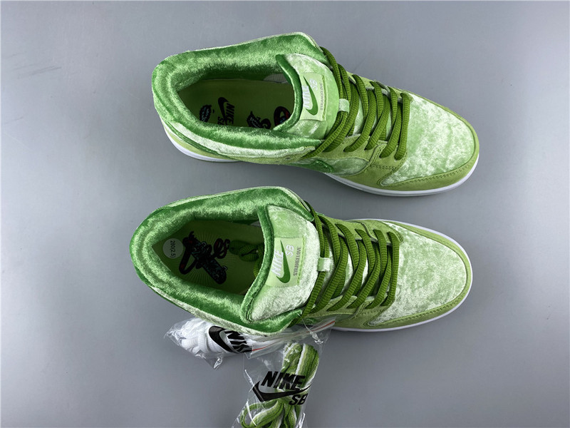Nike SB Dunk Low PRO QS StrangeLove Skateboards CT2552-300
