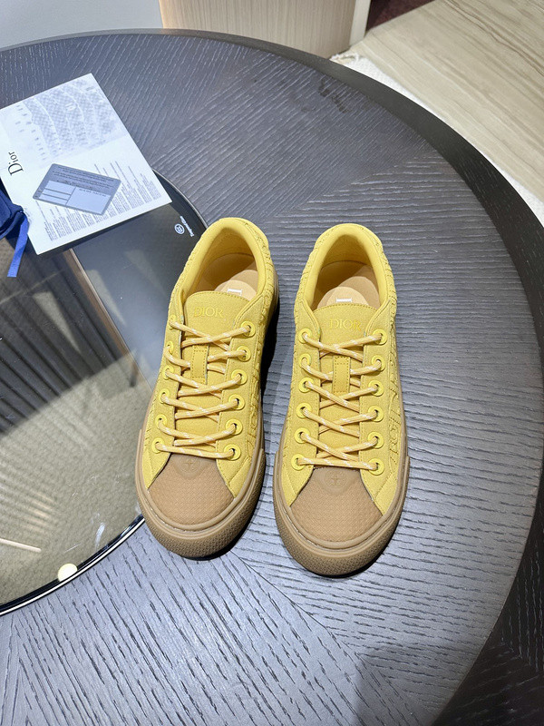 DR B33 SNEAKER