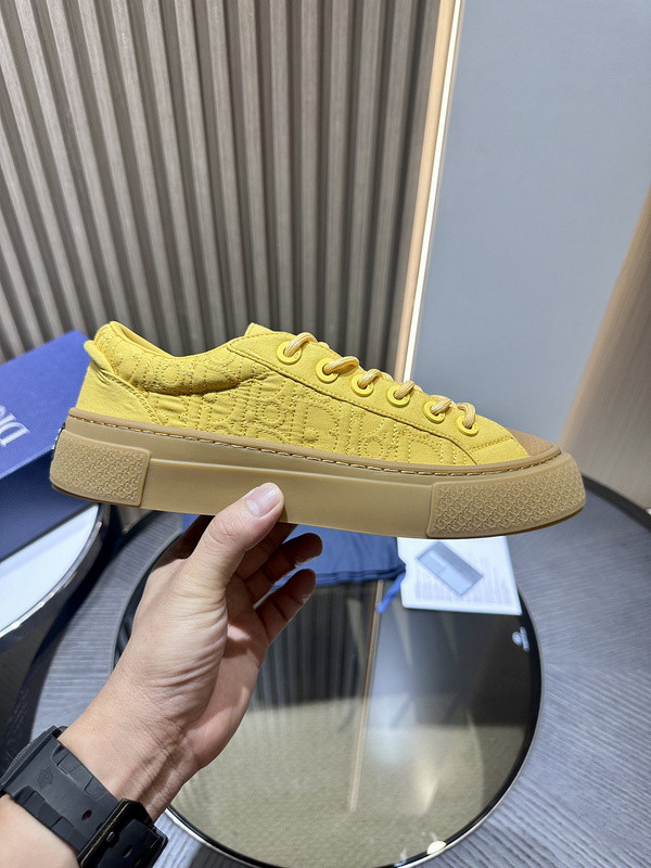 DR B33 SNEAKER