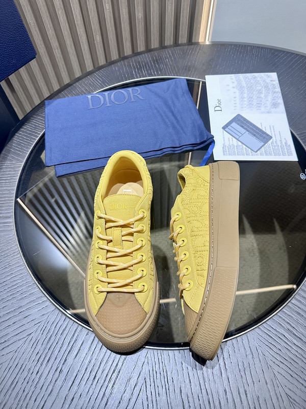 DR B33 SNEAKER