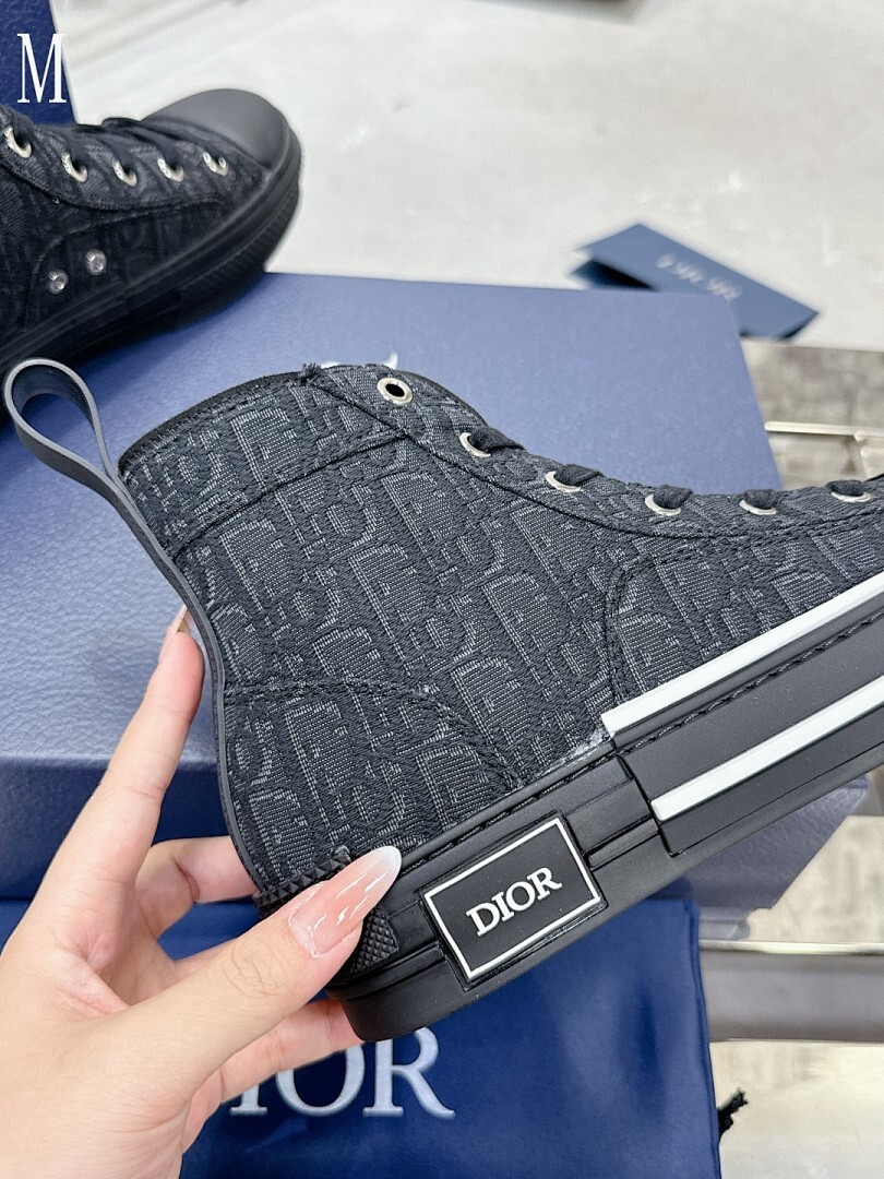 D B23 HIGH-TOP SNEAKERS