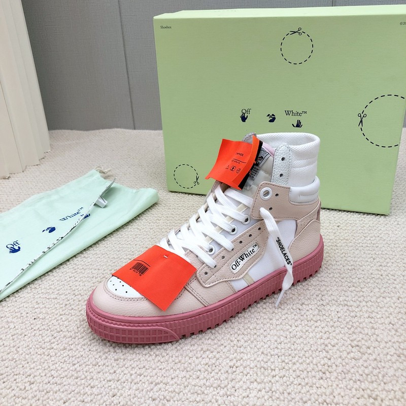 Off-White c/o Virgil Abloh