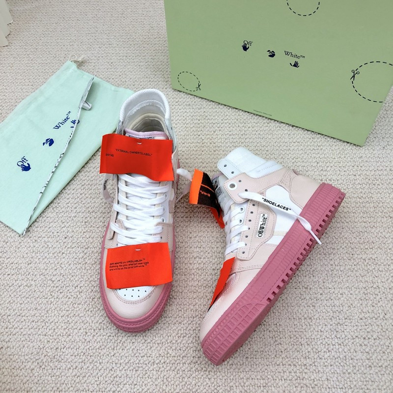 Off-White c/o Virgil Abloh