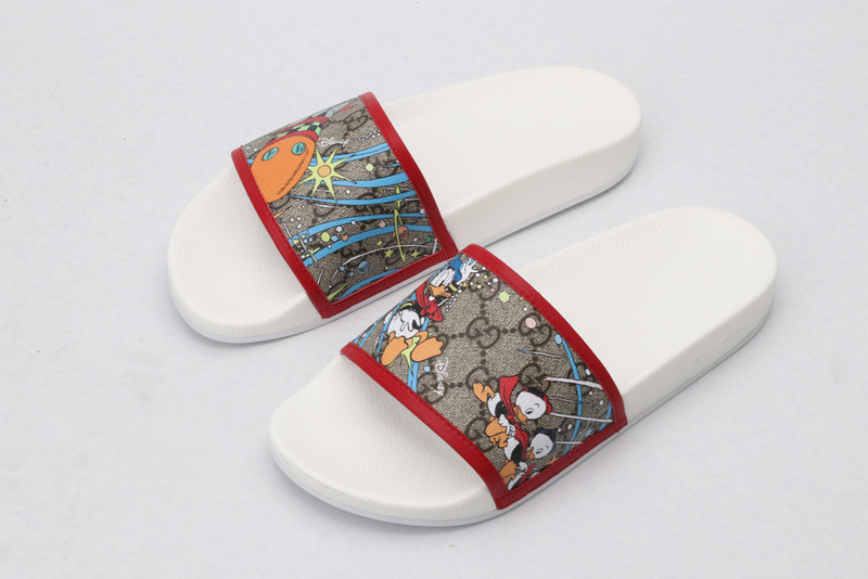 GUC LEATHER SLIDE