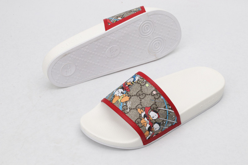 GUC LEATHER SLIDE