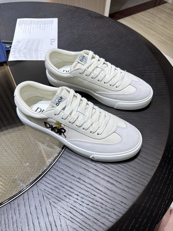 DR B33 SNEAKER