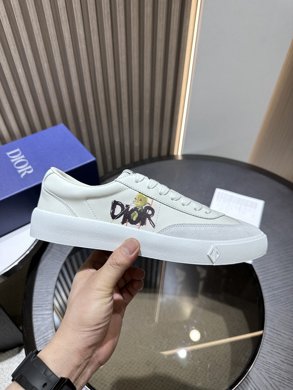 DR B33 SNEAKER