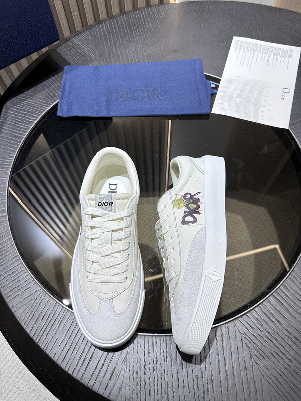 DR B33 SNEAKER
