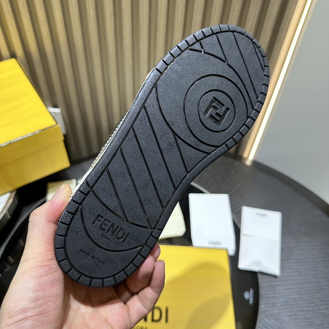 F**di SNEAKERS