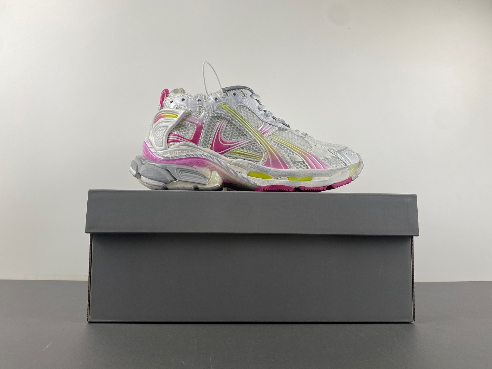 Balenciaga Runner 772767-WRUNG 9517