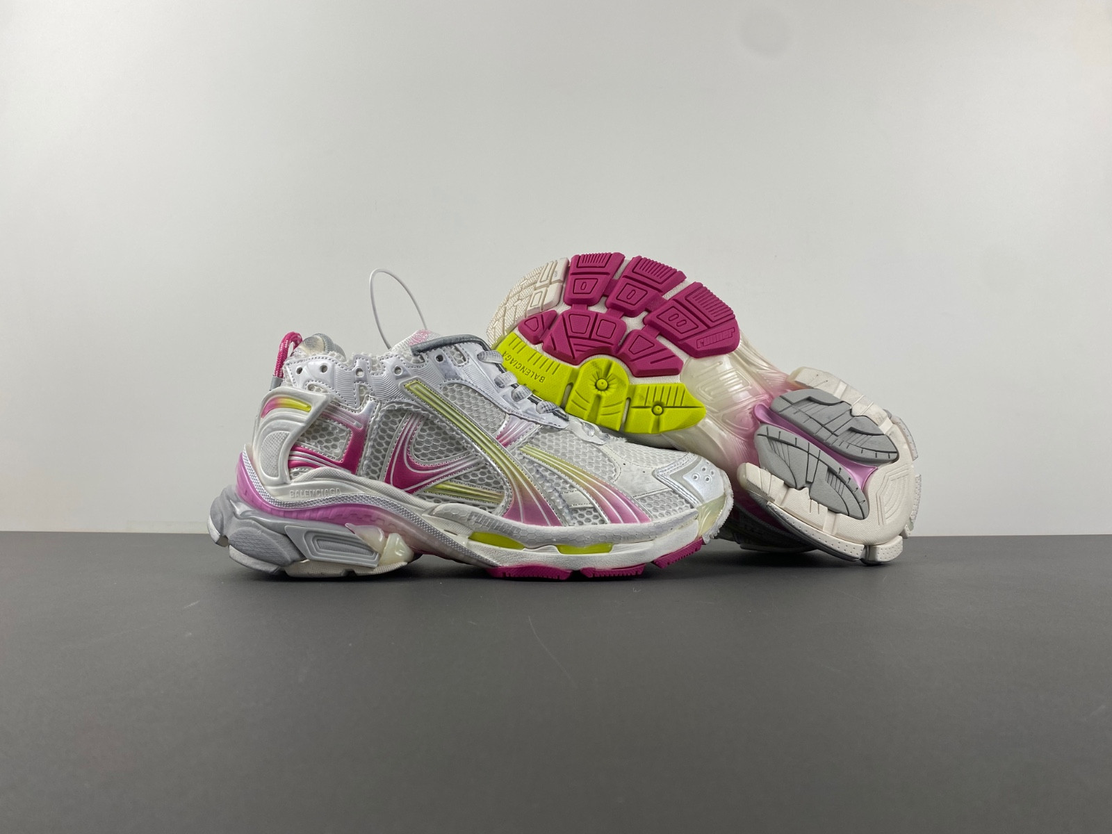 Balenciaga Runner 772767-WRUNG 9517