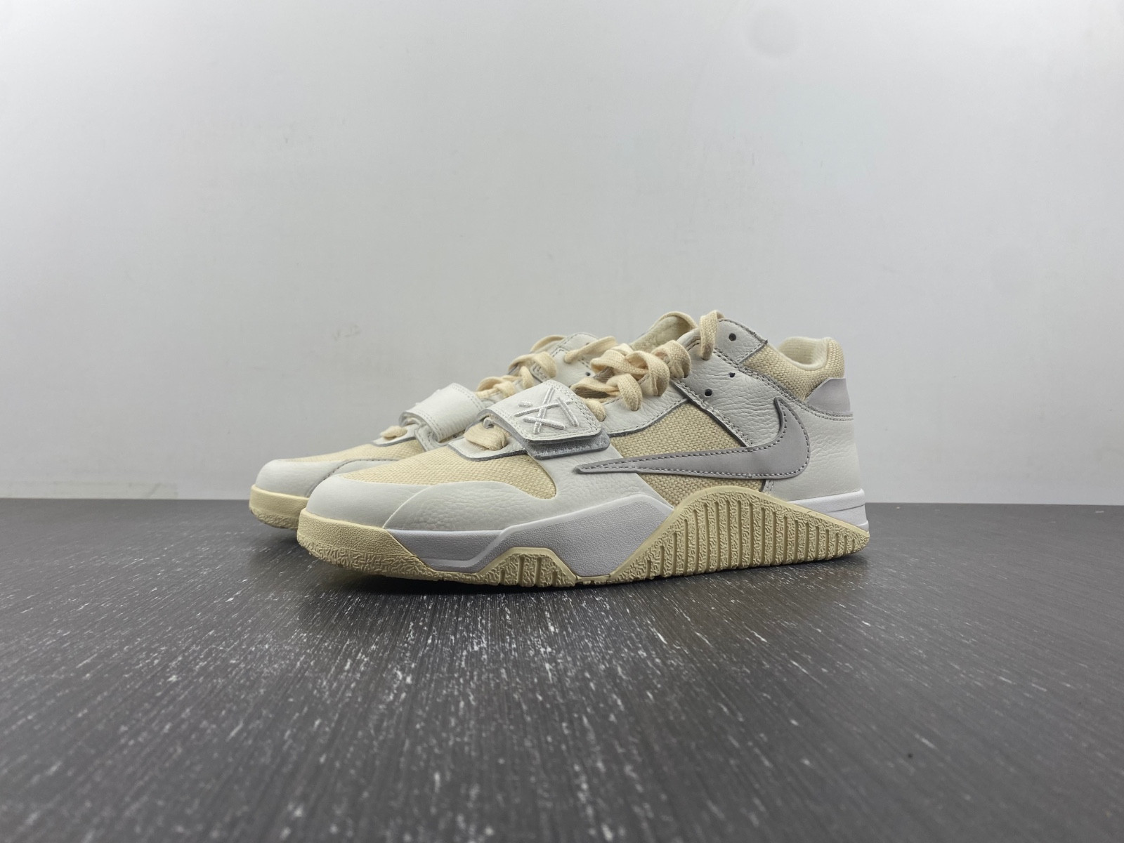 Travis Scott x Jordan Jumpman Jack Triple White FZ8117-003