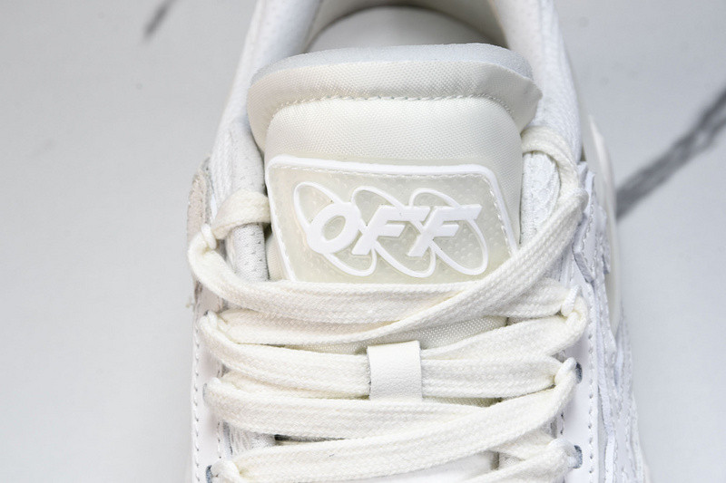 OW C/O ODSY-1000 SPORTS SHOES