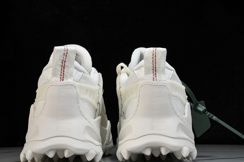 OW C/O ODSY-1000 SPORTS SHOES
