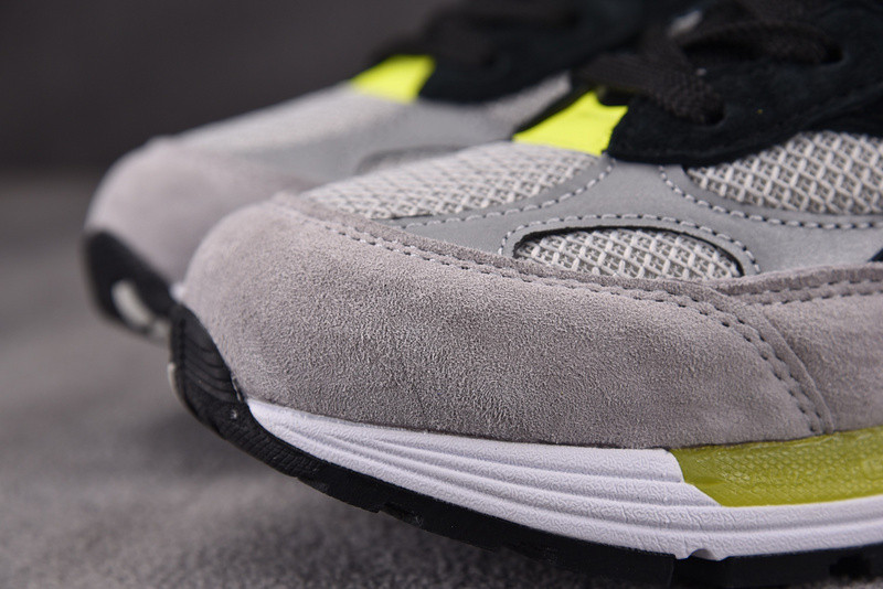 New Balance 992 MiUSA Black Grey Volt Men
