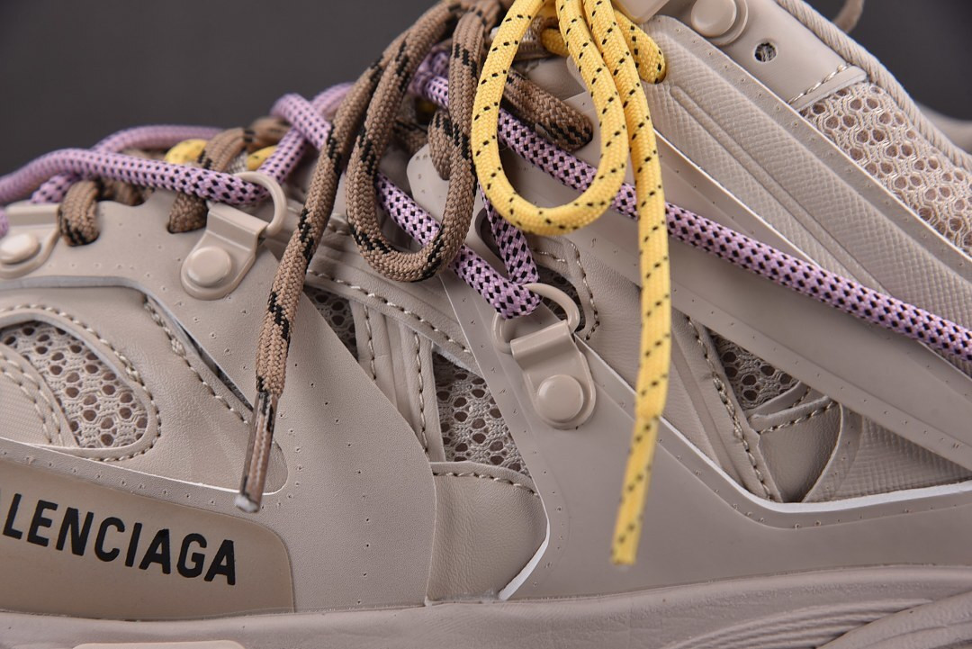 Ba1en*iaga TRACK 800592 WTRHK 0135