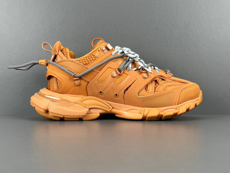 BALENCIAGA TRACK 800592 WTRHK 7000