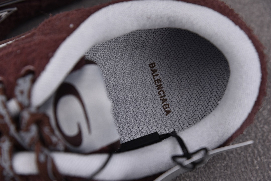 Ba1en*iaga Hamptons Worn-Out