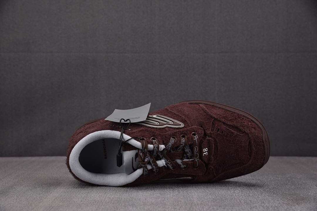 Ba1en*iaga Hamptons Worn-Out