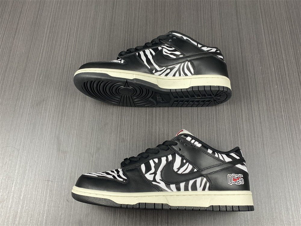 QUARTERSNACKS X NIKE DUNK LOW SB