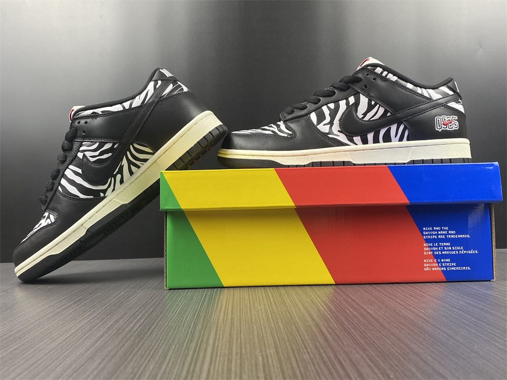 QUARTERSNACKS X NIKE DUNK LOW SB
