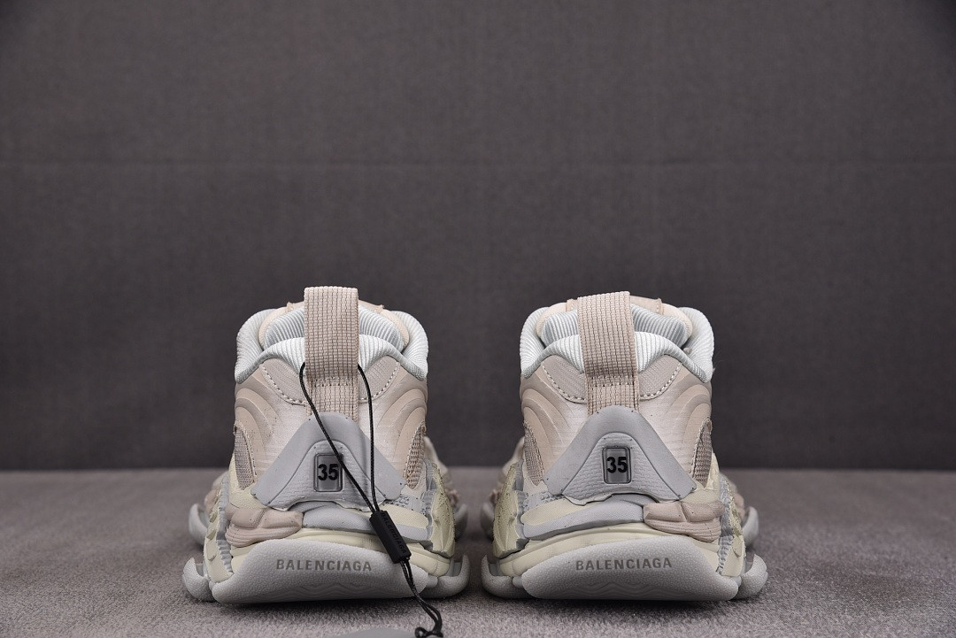 Ba1en*iaga TRIPLE S