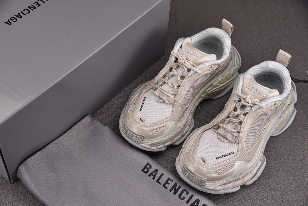 Ba1en*iaga TRIPLE S