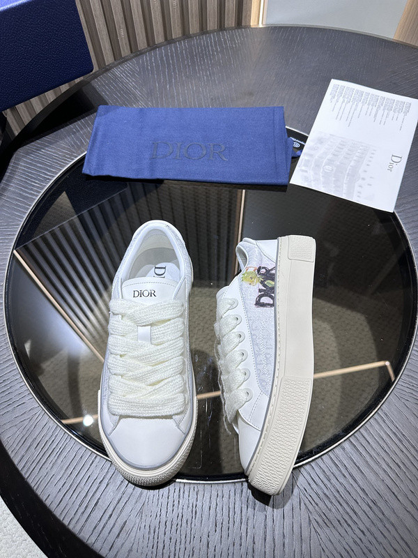 DR B33 SNEAKER