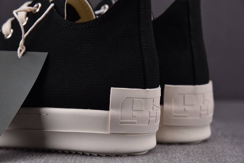 RICK 0WENS SNEAKERS