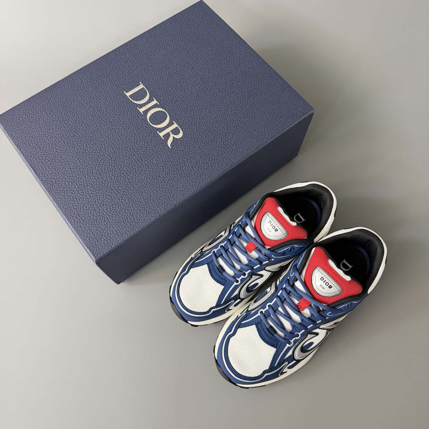 DR B30 SNEAKER