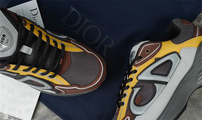 DR B30 SNEAKER
