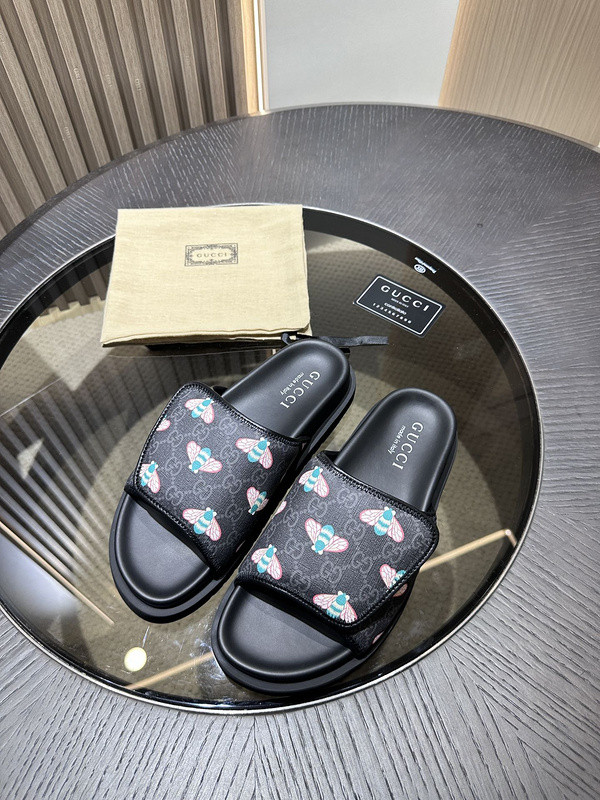 GUC LEATHER SLIDE