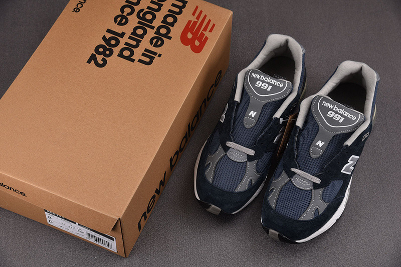 KITH x New Balance 991 