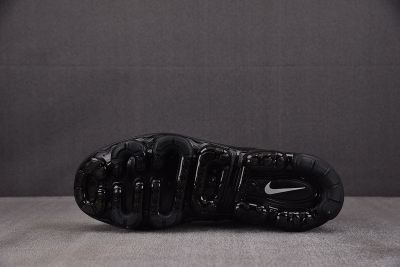 Nike Air VaporMax Plus