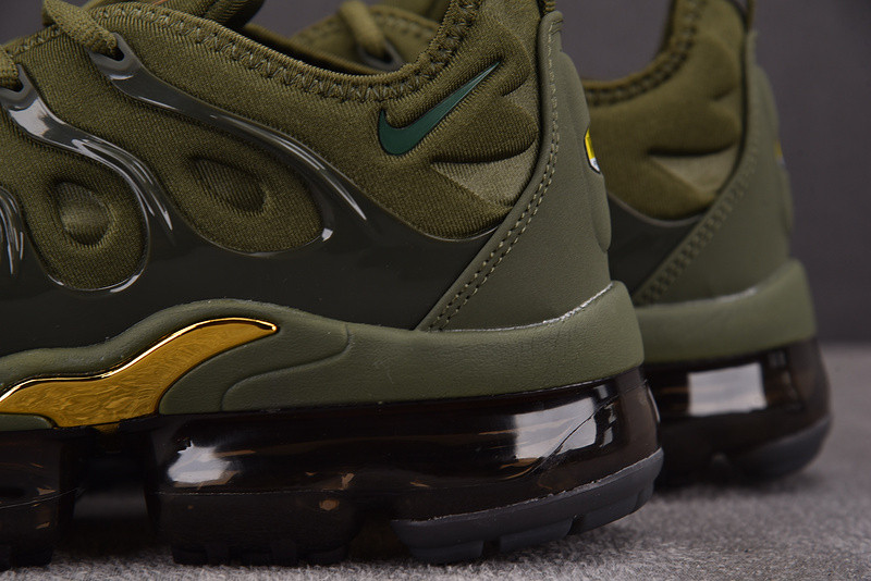 Nike Air VaporMax Plus