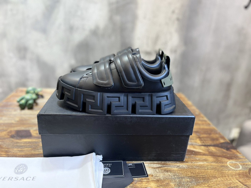 VERSACE SNEAKER