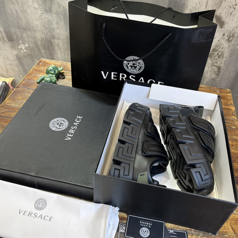 VERSACE SNEAKER