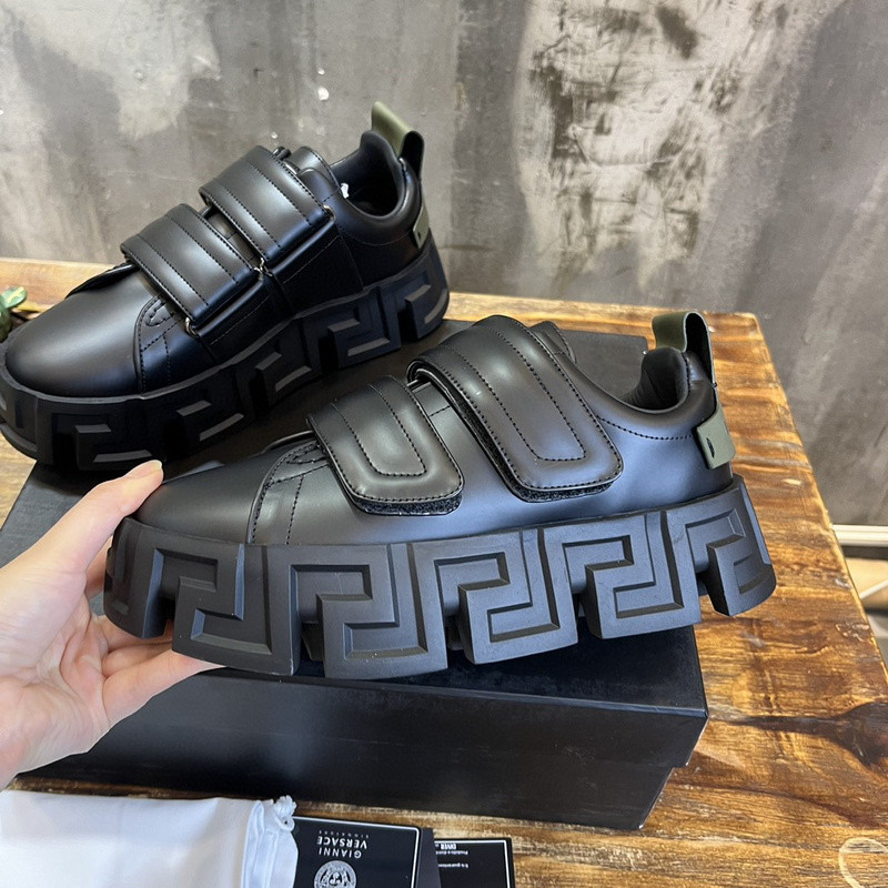 VERSACE SNEAKER
