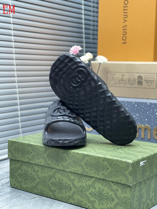 GUC LEATHER SLIDE