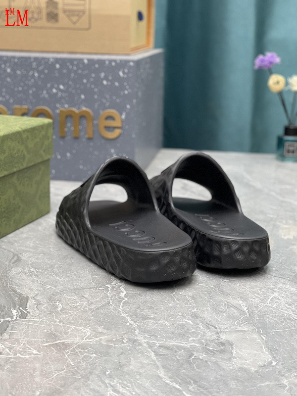 GUC LEATHER SLIDE