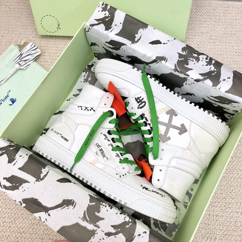 Off-White c/o Virgil Abloh