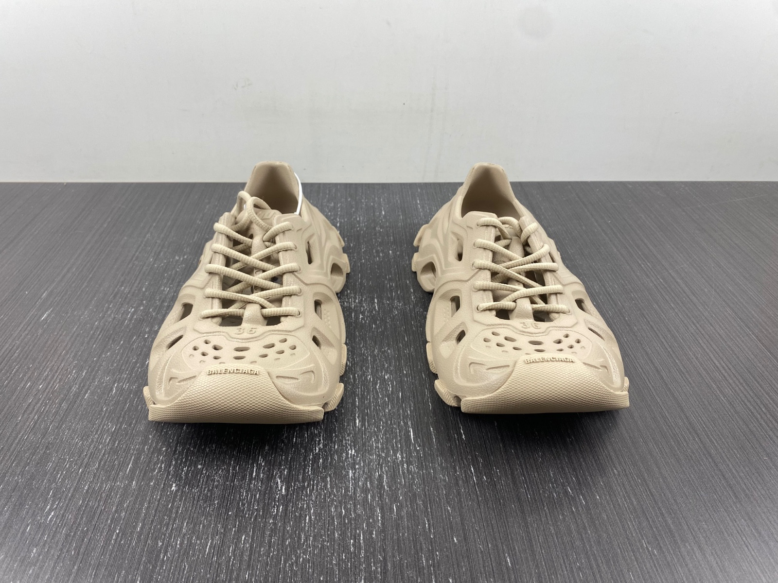 Ba*len*cia*ga blc* hd lace-up sneaker 702416w3ces9300