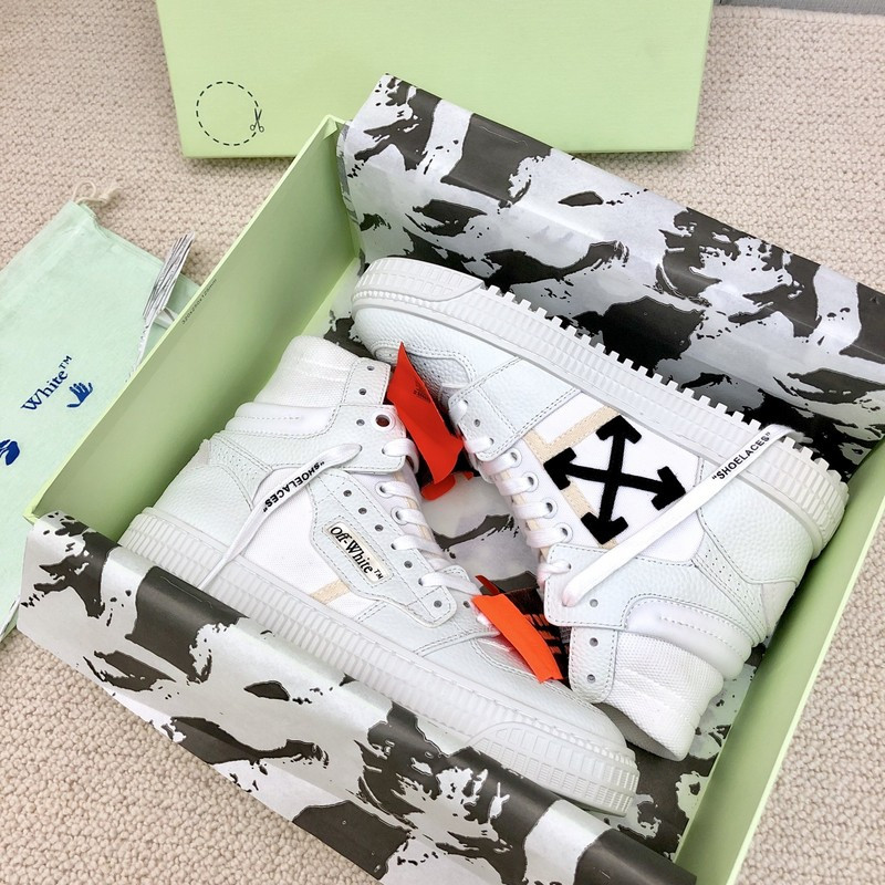 Off-White c/o Virgil Abloh