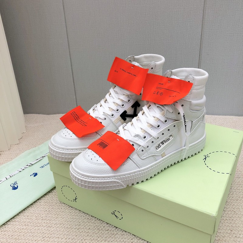 Off-White c/o Virgil Abloh