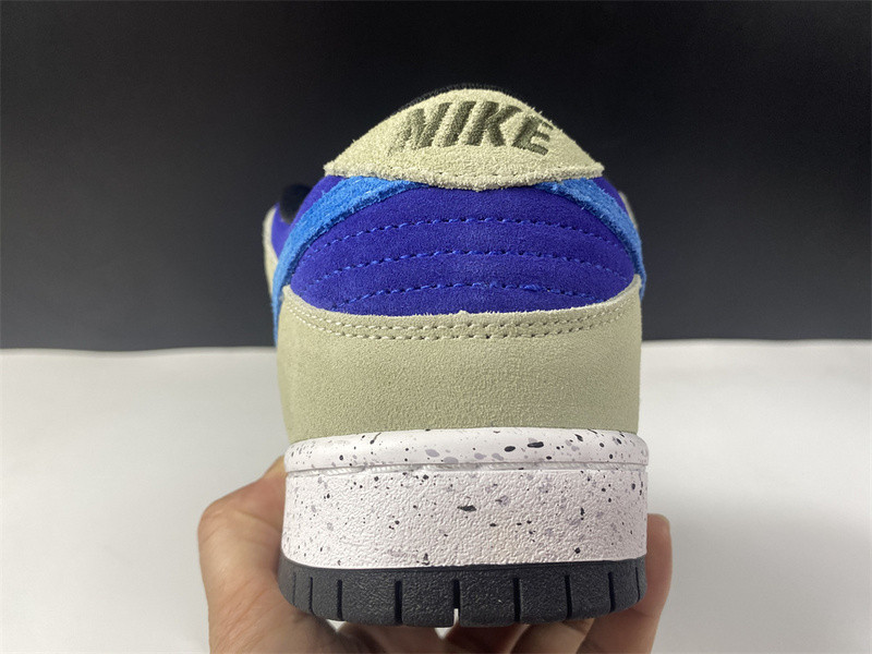 NIKE DUNK LOW SB CELADON BQ6817-301