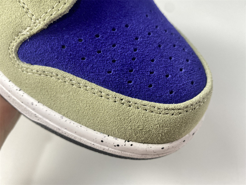 NIKE DUNK LOW SB CELADON BQ6817-301