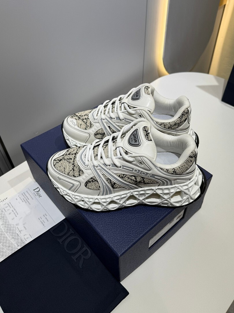 DR B35 NXXT sneaker