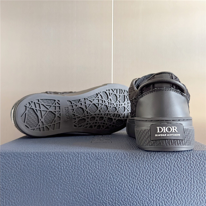 DR B33 SNEAKER
